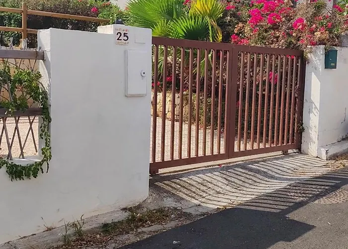 Villino Veronica Tatil Evi Porto Columbu - Perd'E Sali